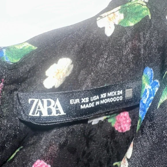 Zara Fruit Floral Black Silky Slip Mini Dress Strawberry Berries Size XS Spring - Picture 4 of 13